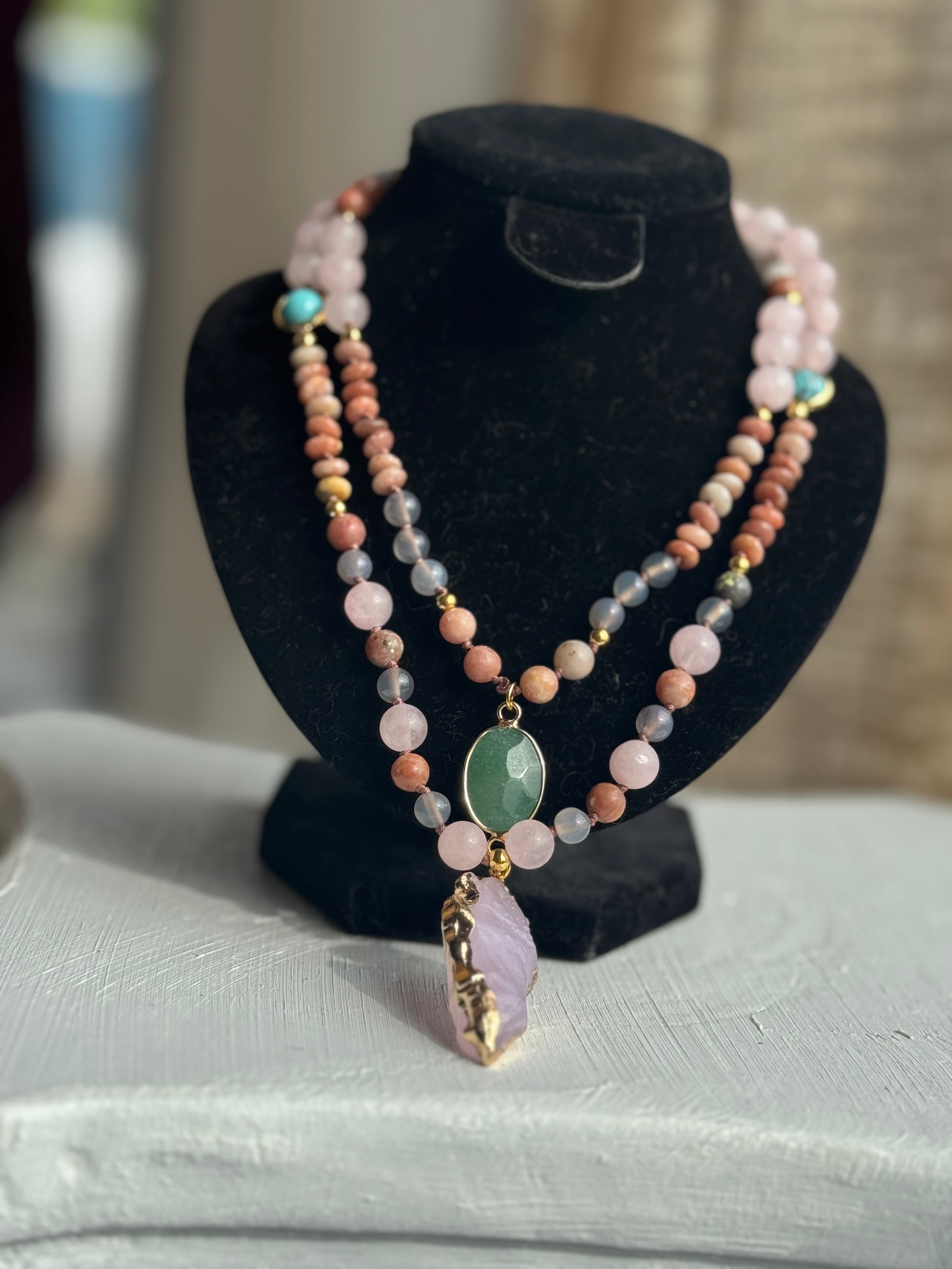 Collar Boho de Cuarzo Rosa con Turquesa