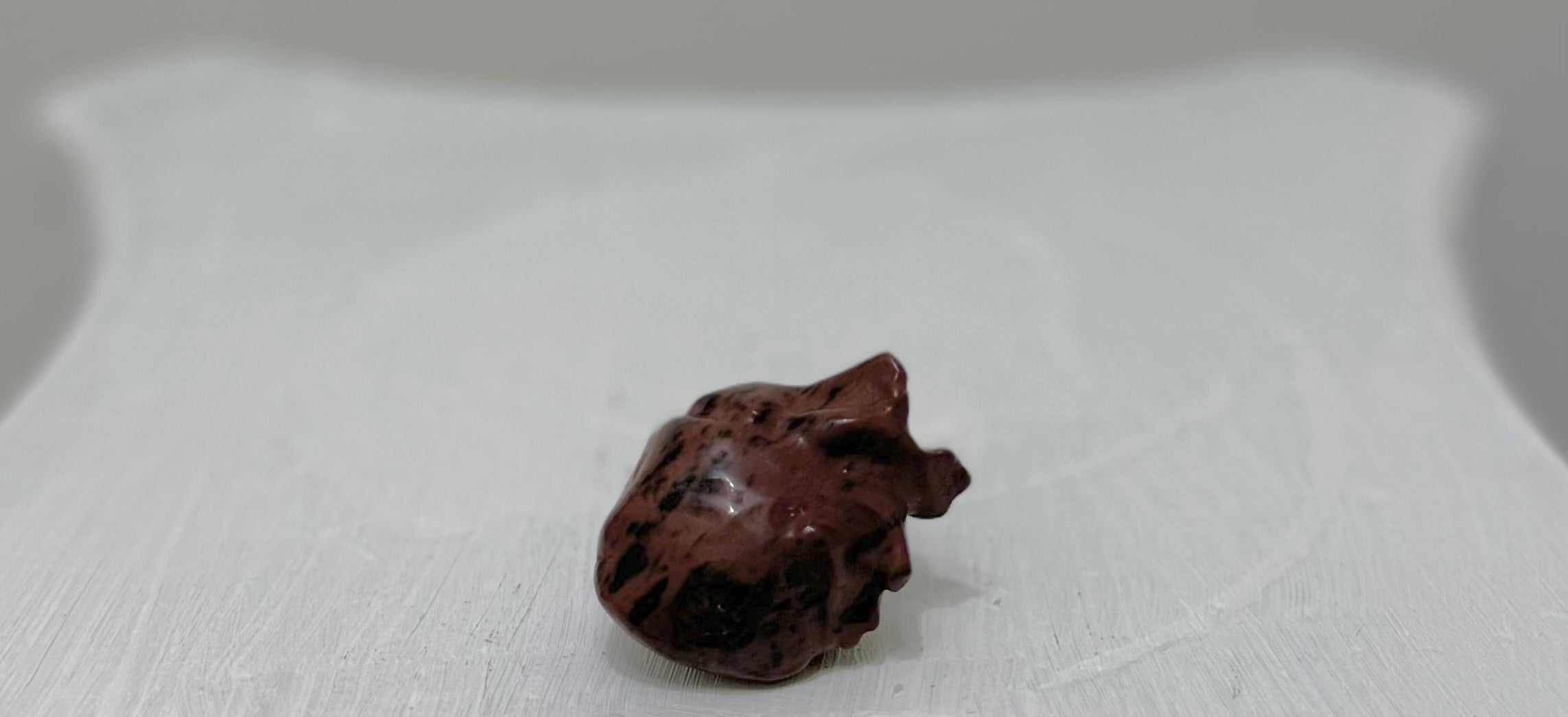 Corazón Anatómico de Obsidiana Caoba