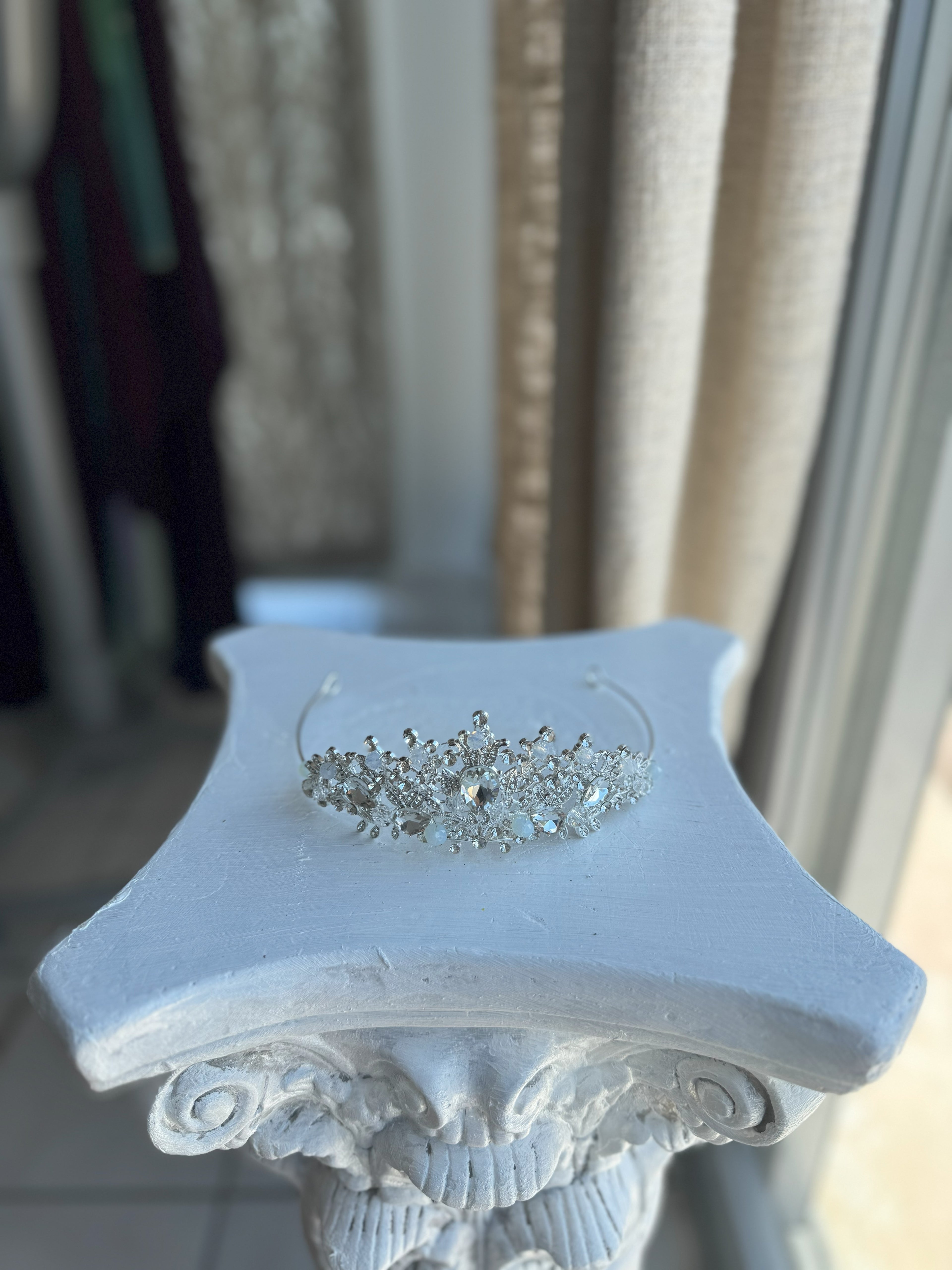 Corona de Oro Plateado y "Rhinestones"