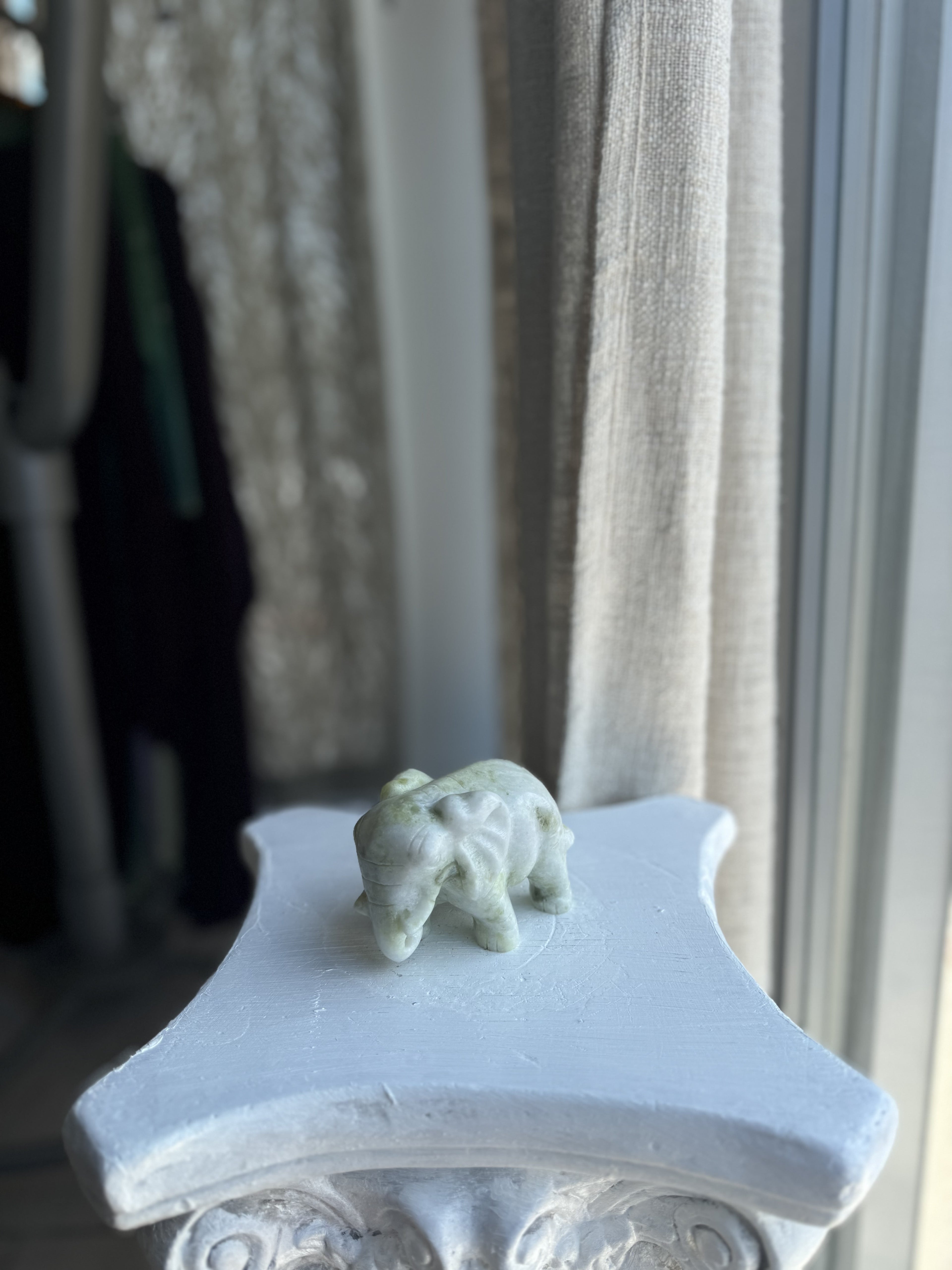 Elefante de Jade Verde y Blanco