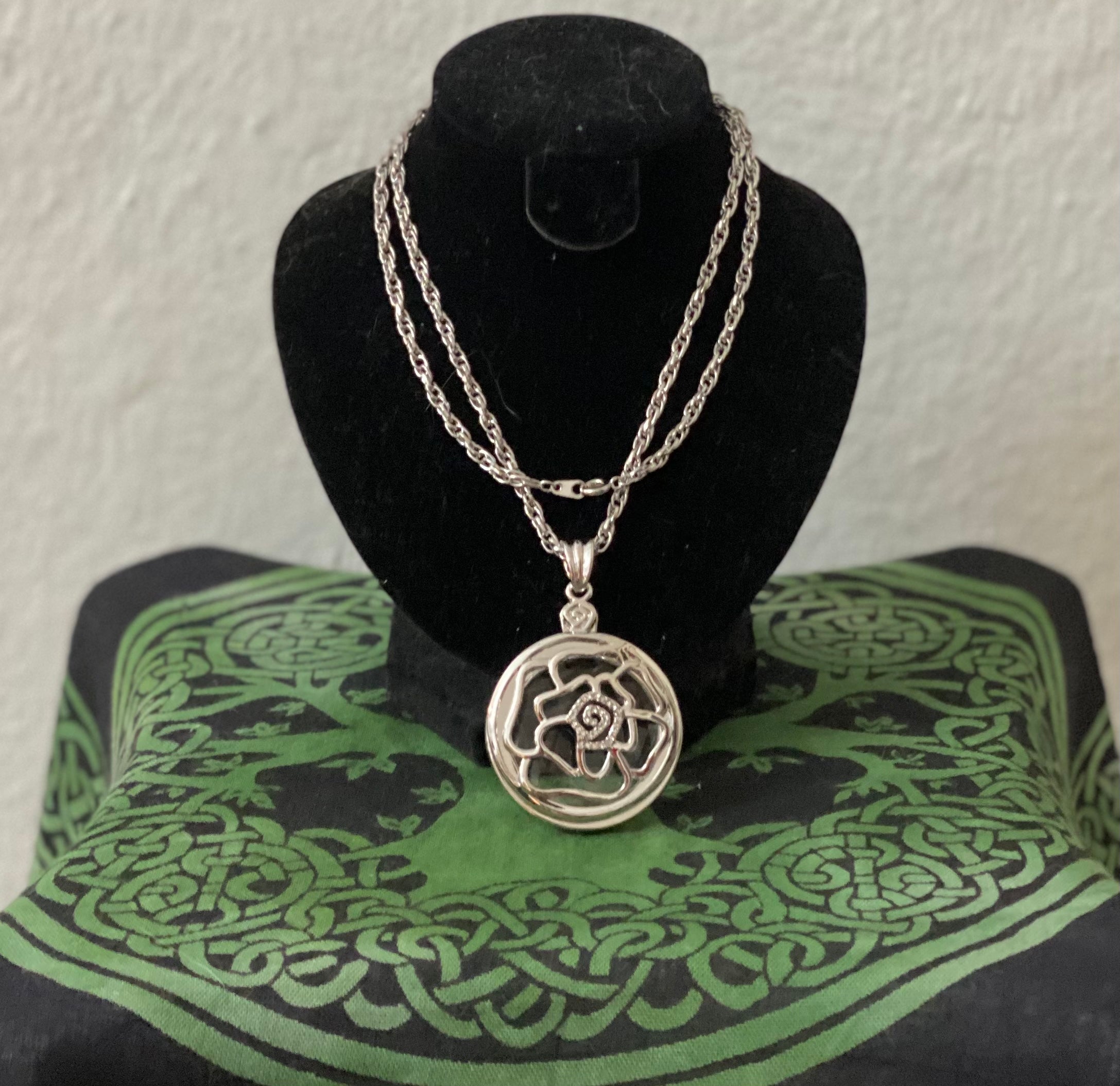 Lupa de Collar en Cristal