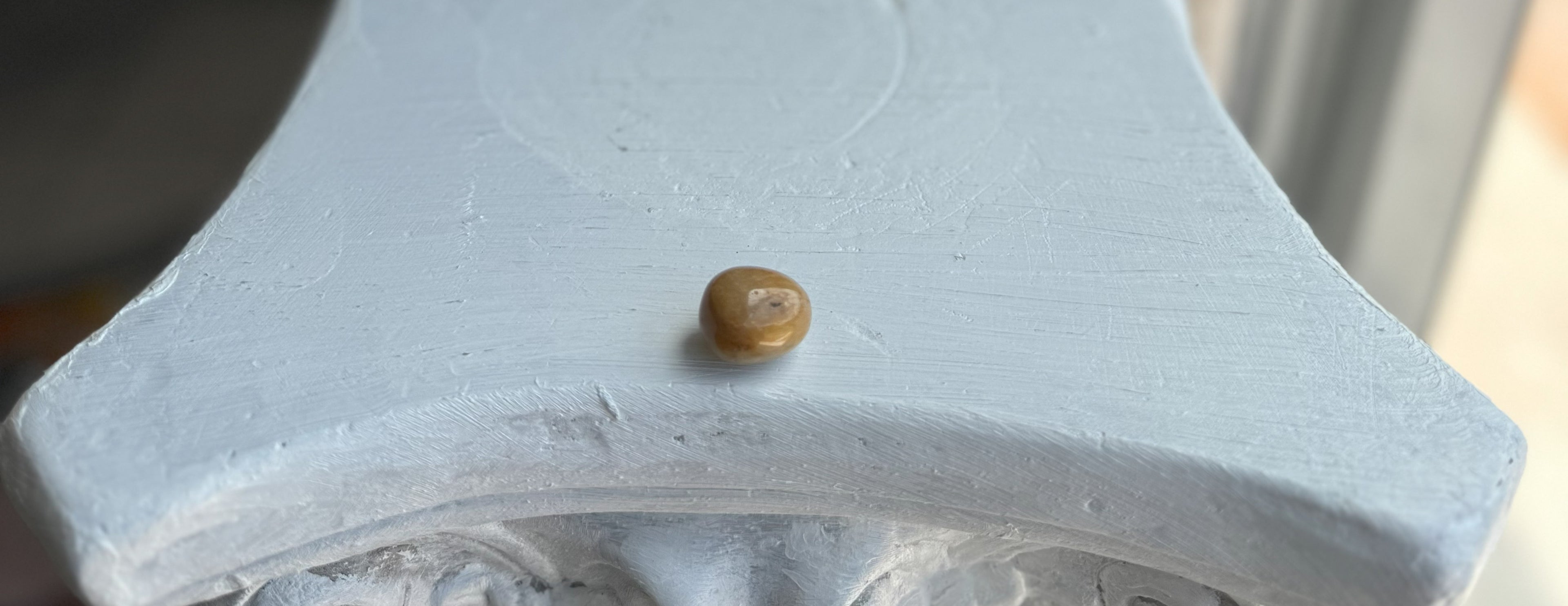 Huevo Yoni Berilo dorado "Mini"