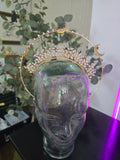 Diadema de Perlas con horas dorada y cristal