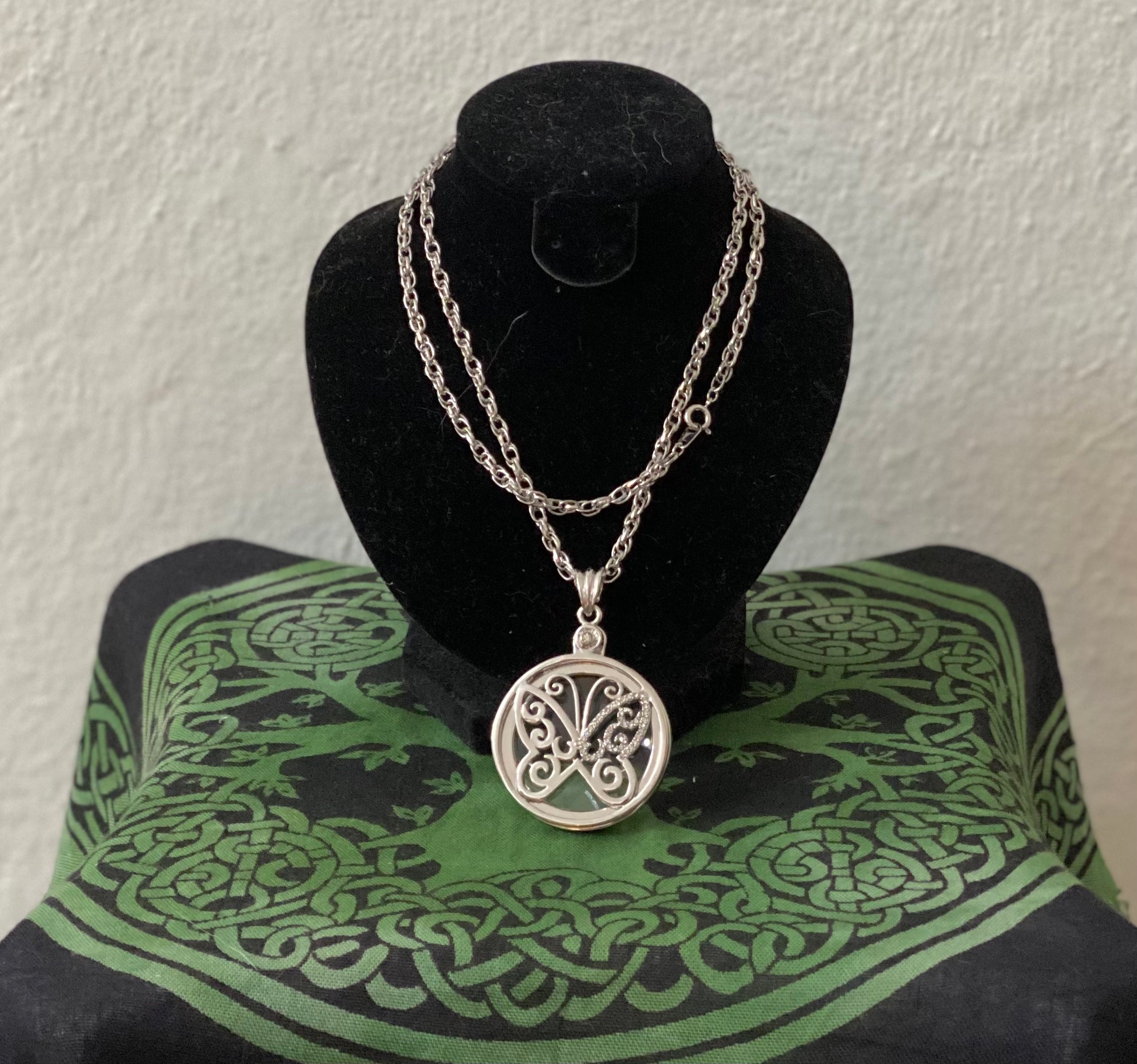 Lupa de Collar en Cristal