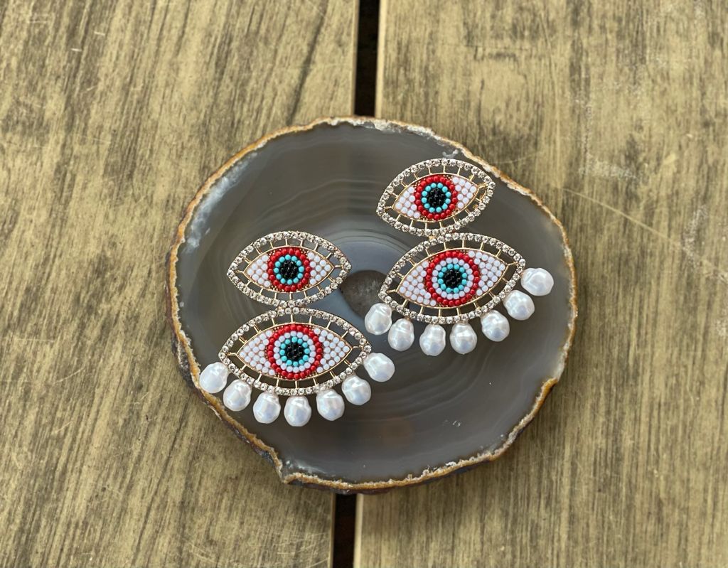 Pantallas en forma de ojos/Eyes Earrings