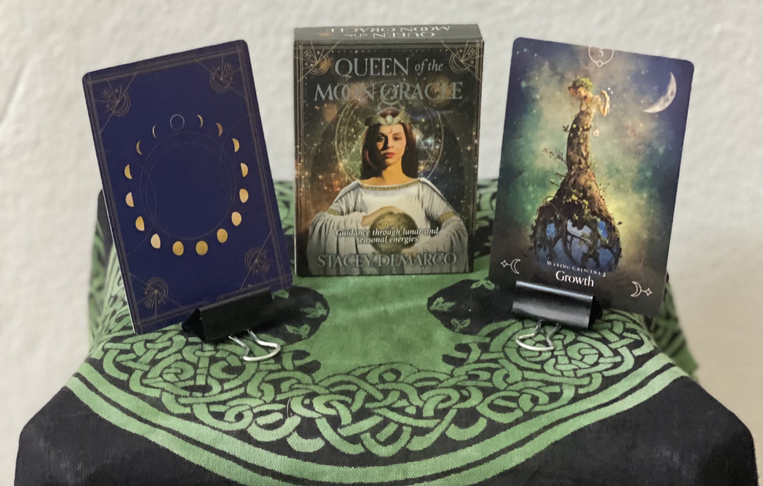 Queen of the Moon Oracle