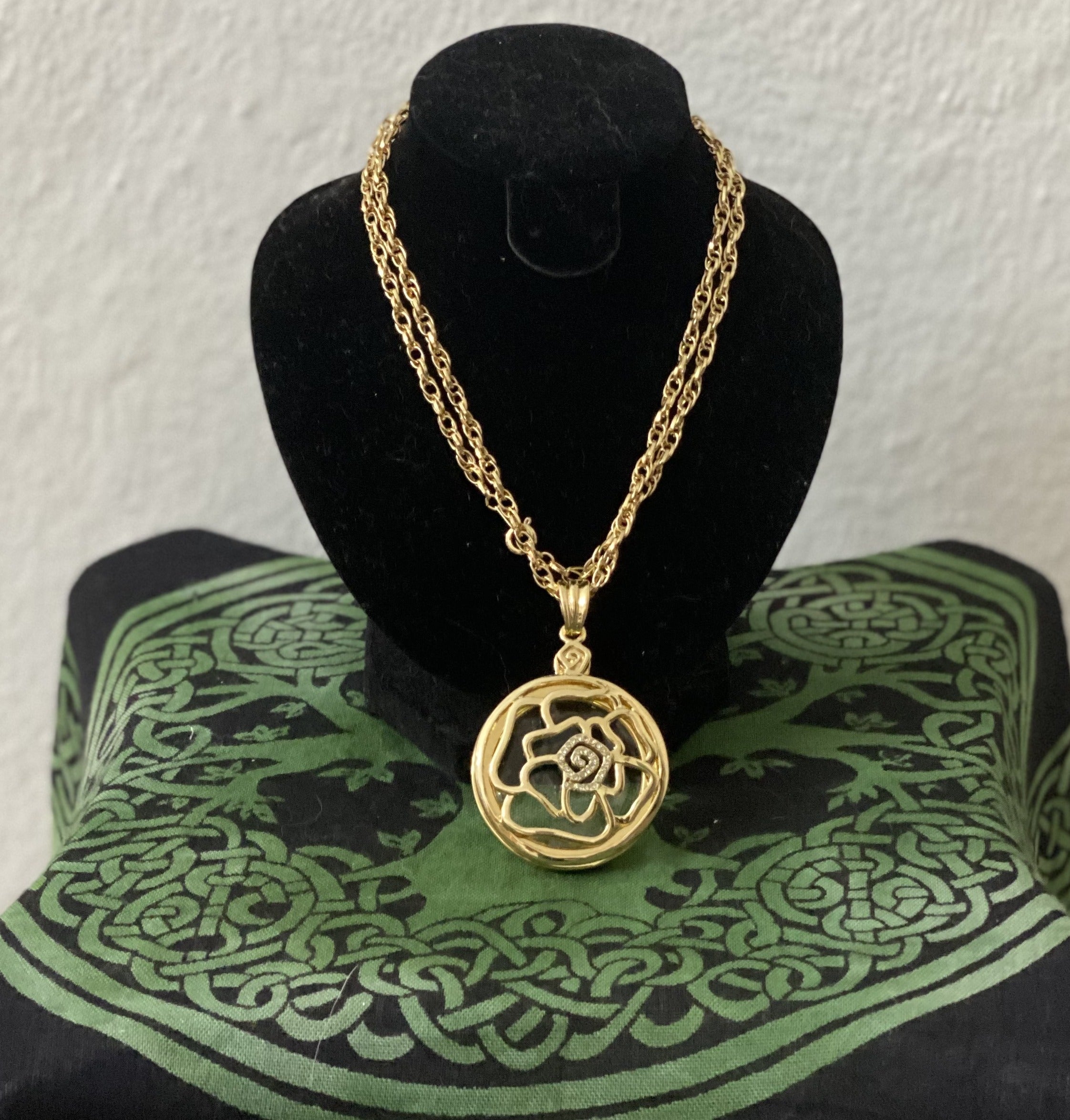 Lupa de Collar en Cristal
