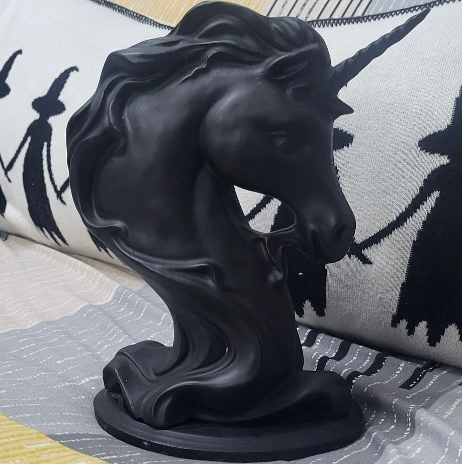 Unicornio Grande Negro