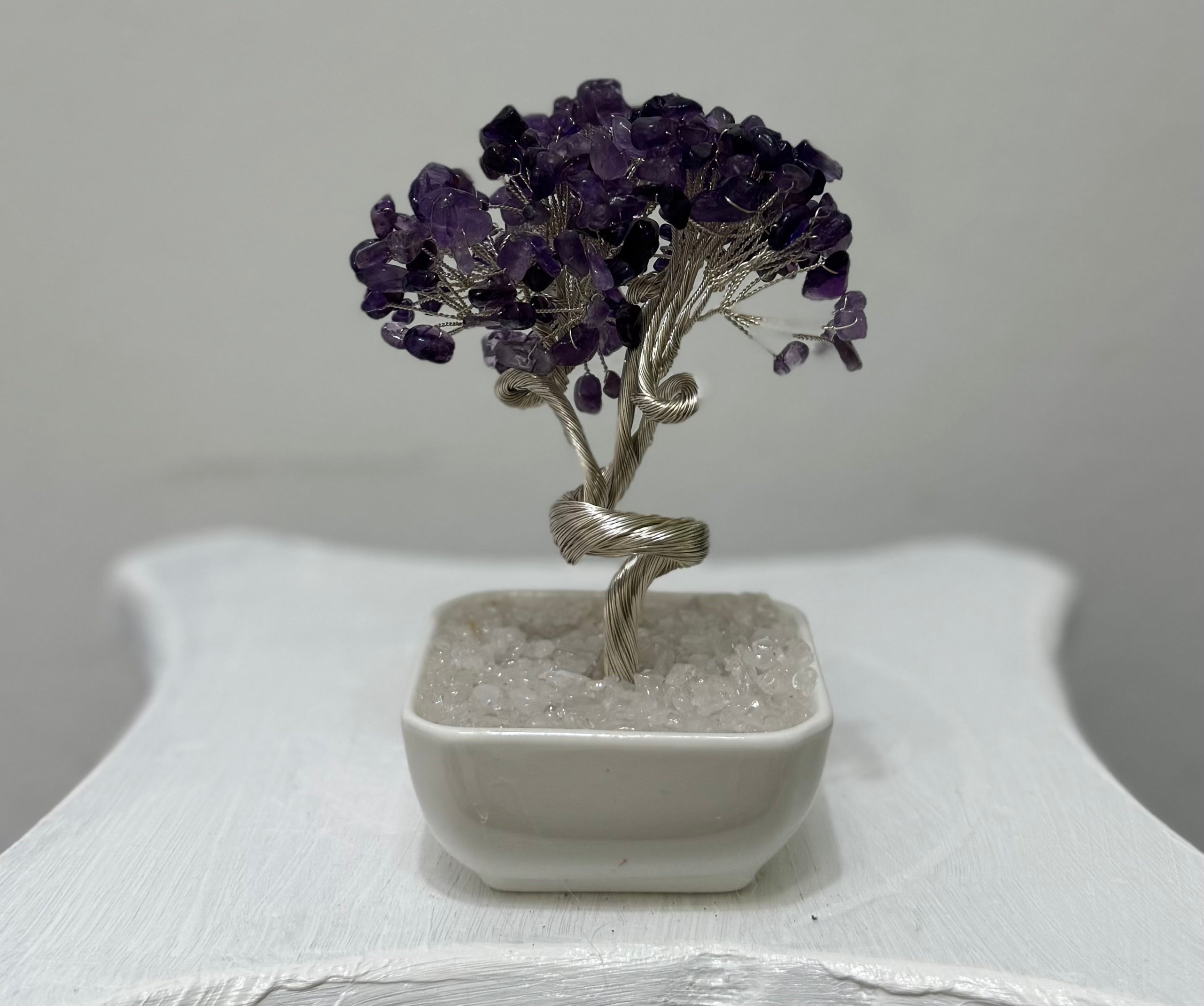 Árbol de Cuarzos en Tiesto Blanco