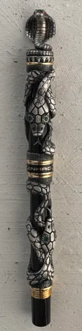 Bolígrafo con Ornamento de Cobra Metálica