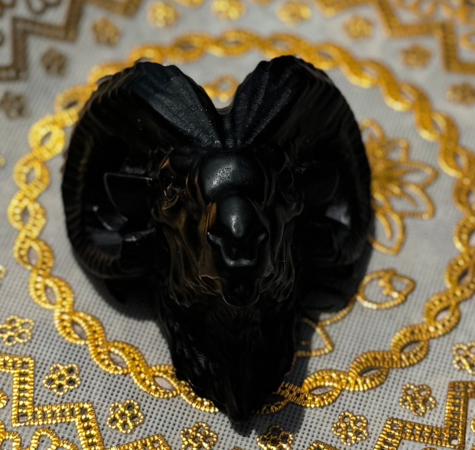 Cabeza del Símbolo de Aries en Obsidiana
