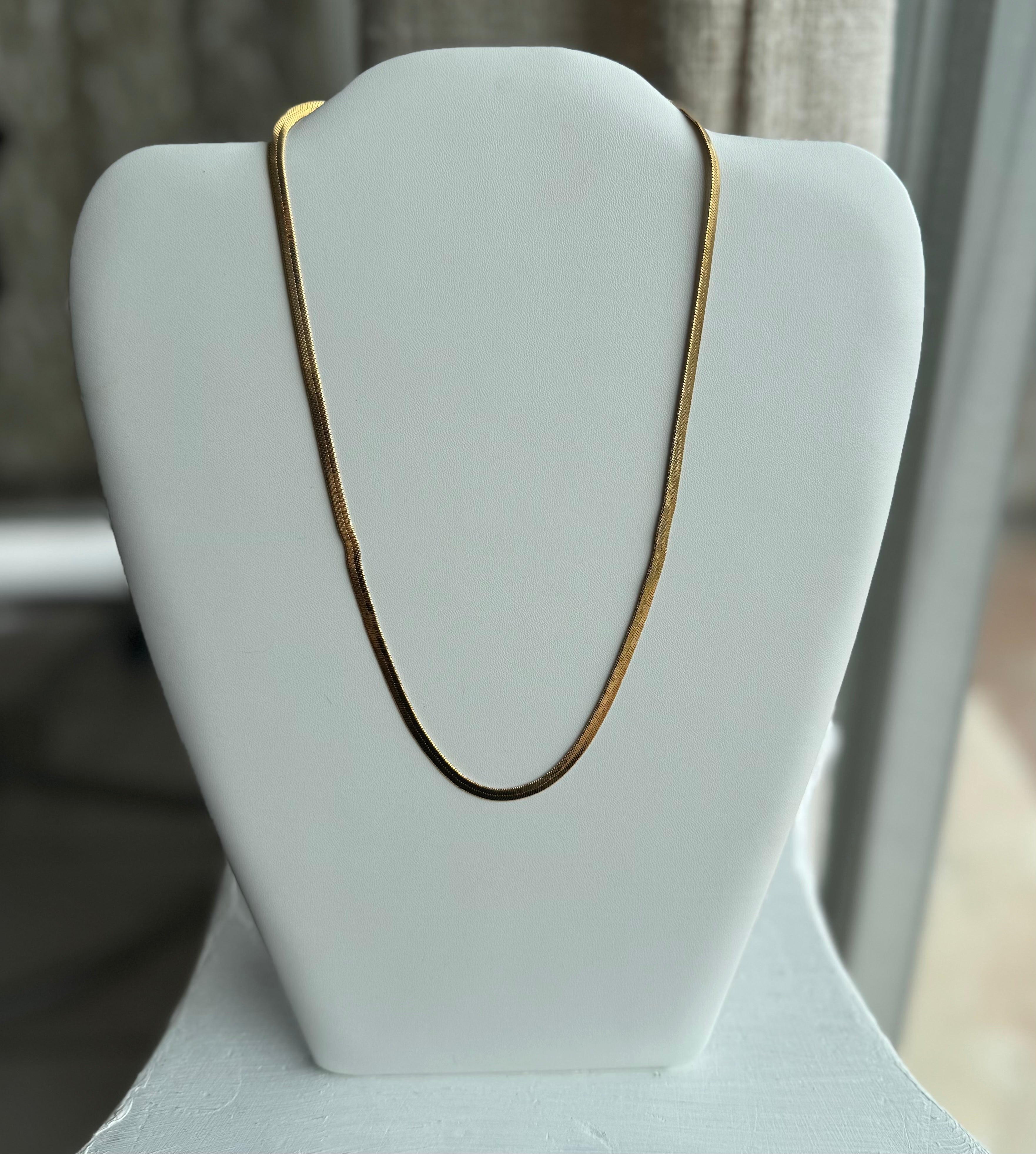Cadena Dorada Elegante