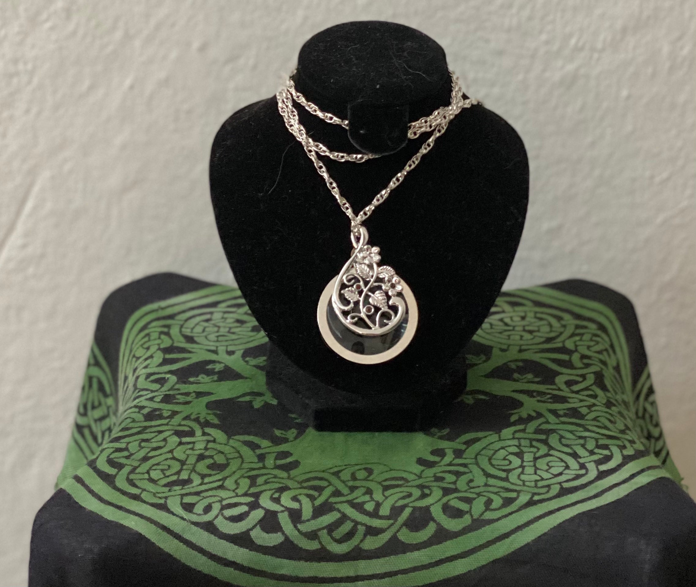 Lupa de Collar en Cristal