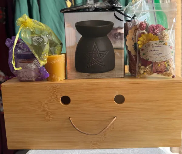 Ritual de Alegria y Felicidad con caja de Bambú con cara Sonriente